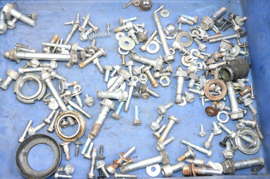 photo de SAC VISSERIE VIS KSR CODE 125 (2018 - 2020) - Détail de la pièce