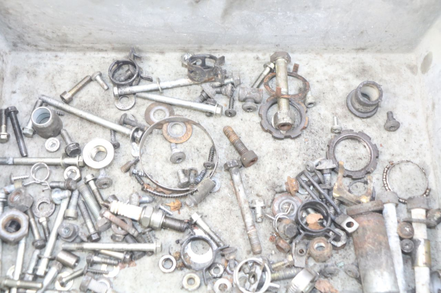 photo de SAC VISSERIE VIS PEUGEOT ELYSEO 125 (1999 - 2004)