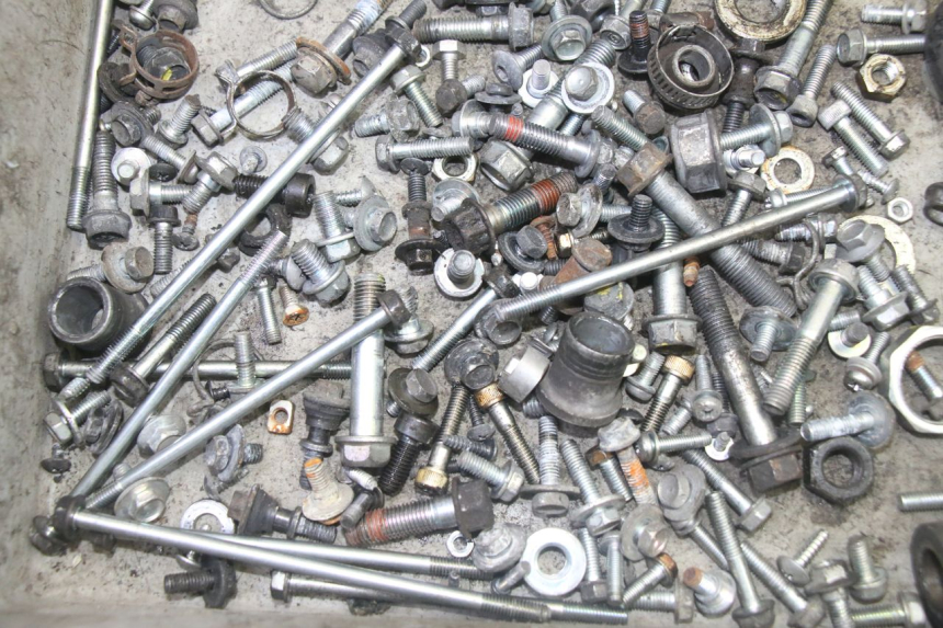 photo de SAC VISSERIE VIS HONDA FES S-WING SWING ABS 125 (2007 - 2015)