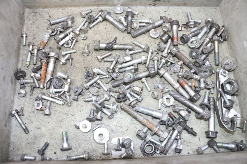 photo de SAC VISSERIE VIS HONDA FES S-WING SWING ABS 125 (2007 - 2015)