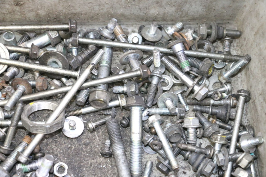 photo de SAC VISSERIE VIS HONDA FES S-WING SWING ABS 125 (2007 - 2015)