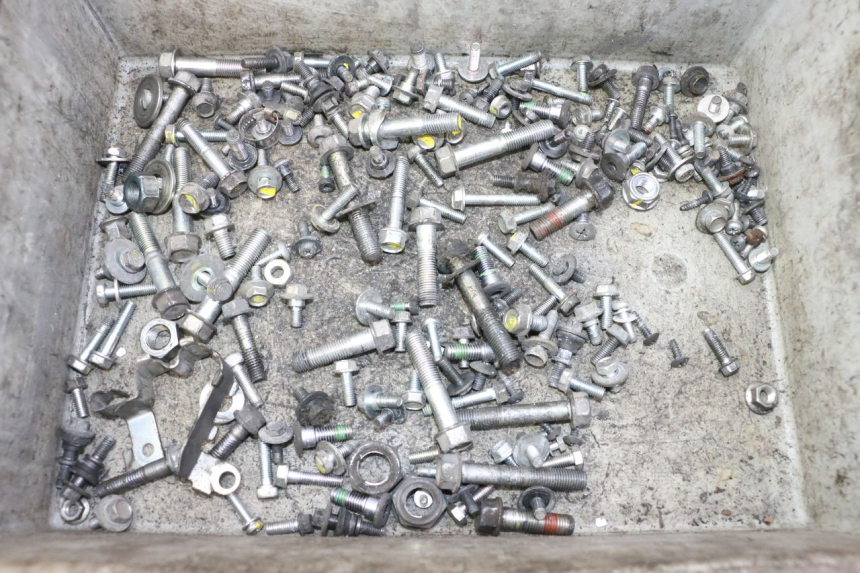 photo de SAC VISSERIE VIS HONDA FES S-WING SWING ABS 125 (2007 - 2015)