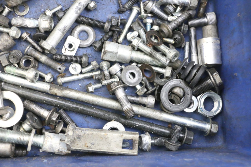 photo de SAC VISSERIE VIS YAMAHA FJR ABS 1300 (2006 - 2012) - Gros plan technique