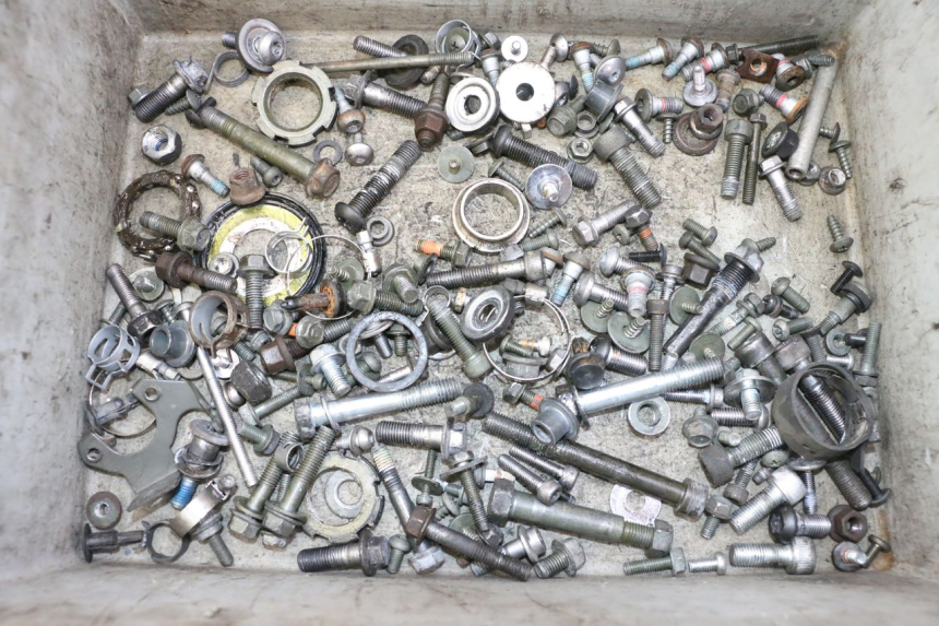 photo de SAC VISSERIE VIS YAMAHA FZ6 FAZER S2 600 (2007 - 2011)