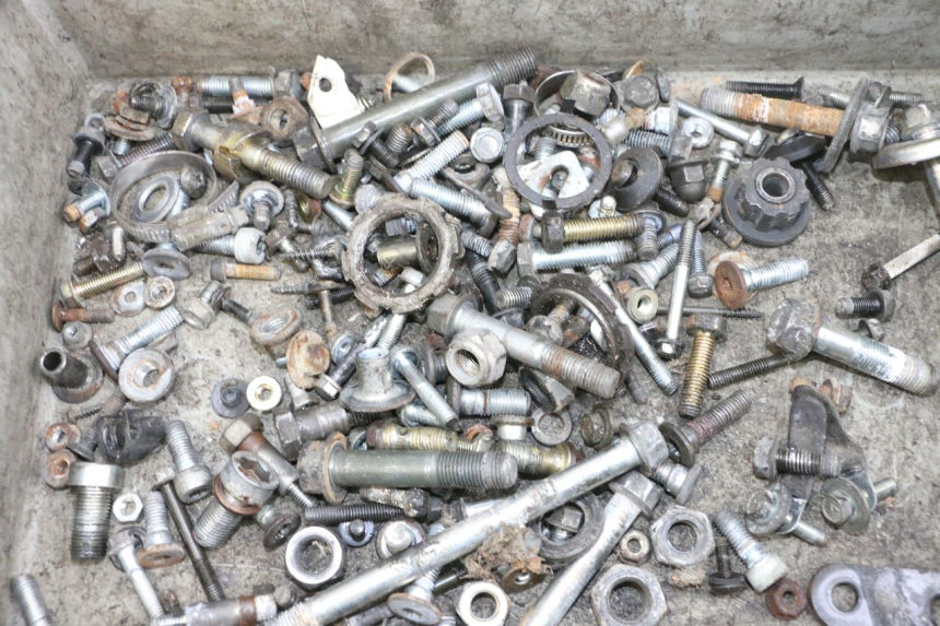 photo de SAC VISSERIE VIS KAWASAKI GPX R WARBIRD 600 (1988 - 1993) - Zoom état d’usage