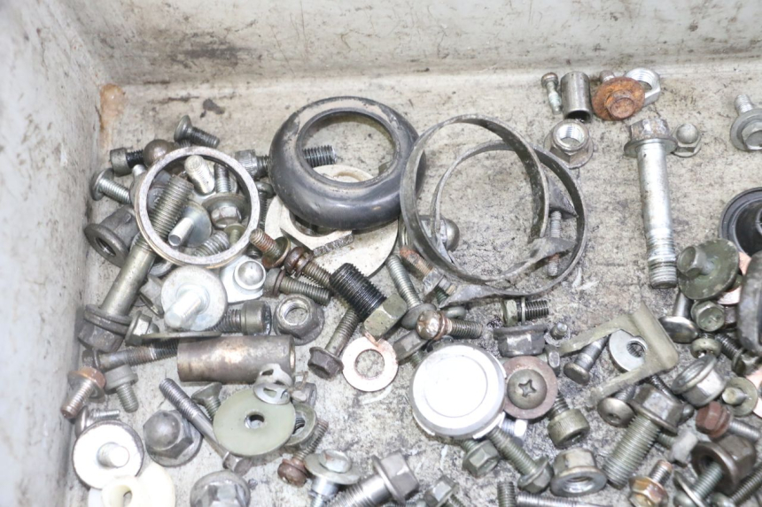 photo de SAC VISSERIE VIS SUZUKI GS GSE 500 (2001 - 2003)