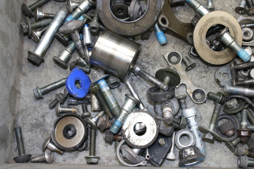 photo de SAC VISSERIE VIS SUZUKI GSF S BANDIT 600 (2000 - 2004)