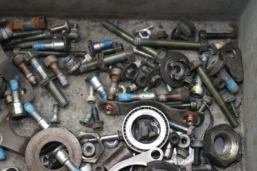 photo de SAC VISSERIE VIS SUZUKI GSF S BANDIT 600 (2000 - 2004)