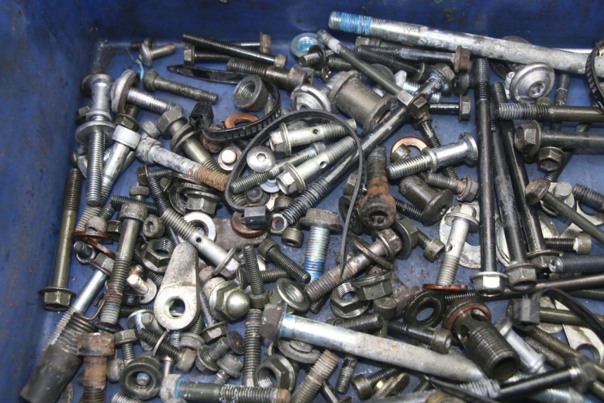 photo de SAC VISSERIE VIS SUZUKI GSF S BANDIT 600 (2000 - 2004)