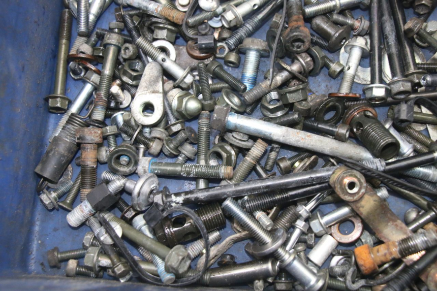 photo de SAC VISSERIE VIS SUZUKI GSF S BANDIT 600 (2000 - 2004)