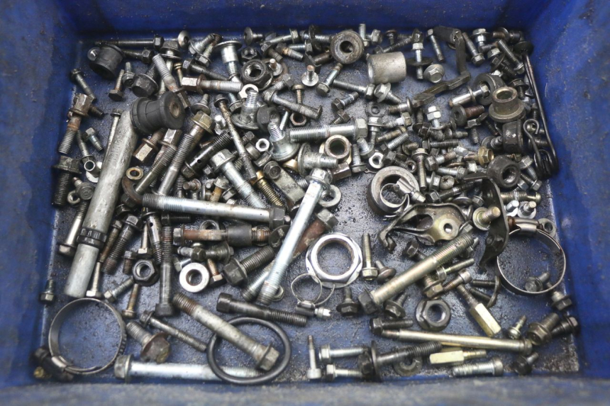 photo de SAC VISSERIE VIS HONDA CBR F 1000 (1993 - 1996)