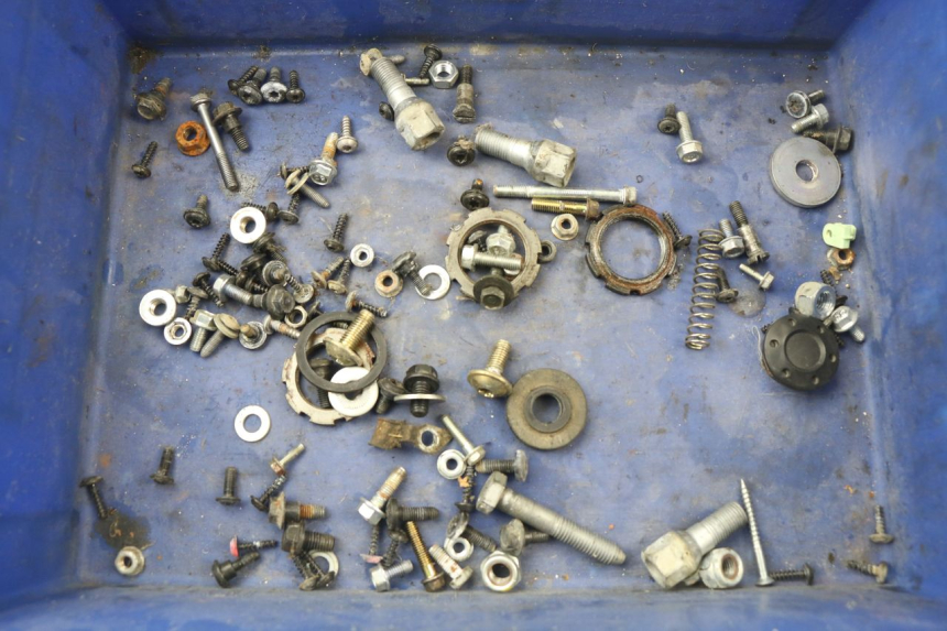 photo de SAC VISSERIE VIS PEUGEOT JET FORCE CARBU 50 (2003 - 2016)