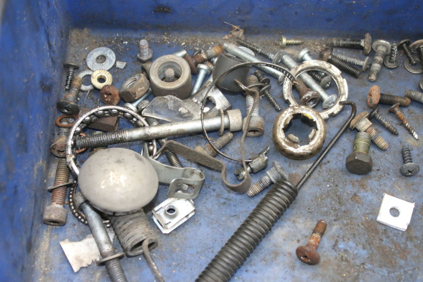 photo de SAC VISSERIE VIS PIAGGIO LIBERTY 4T 50 (2004 - 2008)