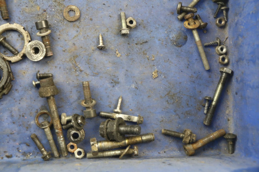 photo de SAC VISSERIE VIS PEUGEOT LUDIX 50 (2008 - 2017)
