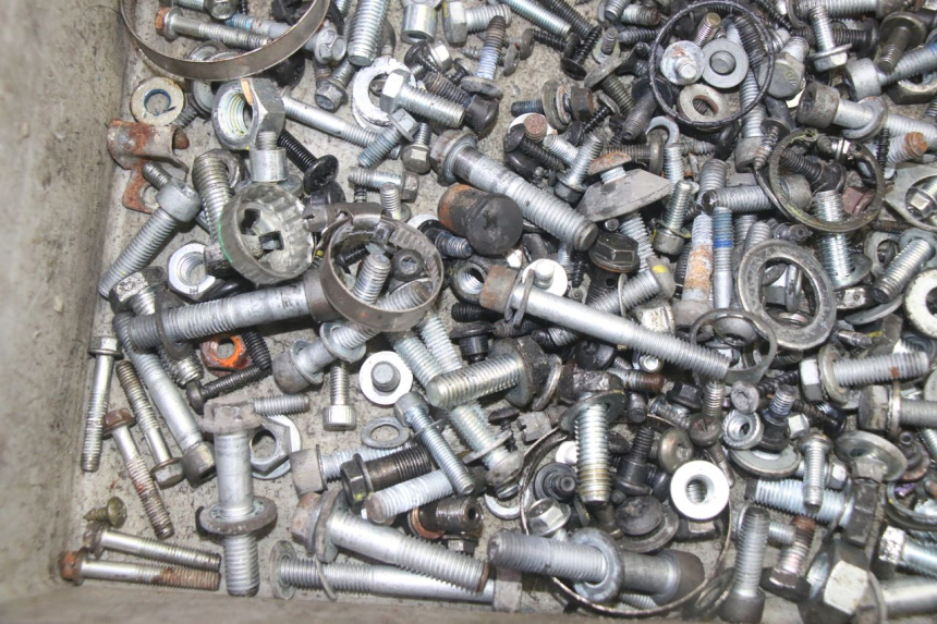 photo de SAC VISSERIE VIS PIAGGIO MP3 HPE 350 (2018 - 2020) - Autre angle de vue