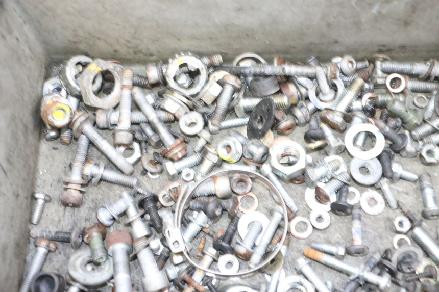 photo de SAC VISSERIE VIS PIAGGIO MP3 RL 250 (2007 - 2010) - Zoom état d’usage