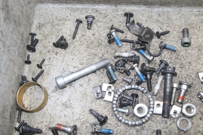 photo de SAC VISSERIE VIS PIAGGIO NRG POWER PUREJET 50 (2018 - 2021)