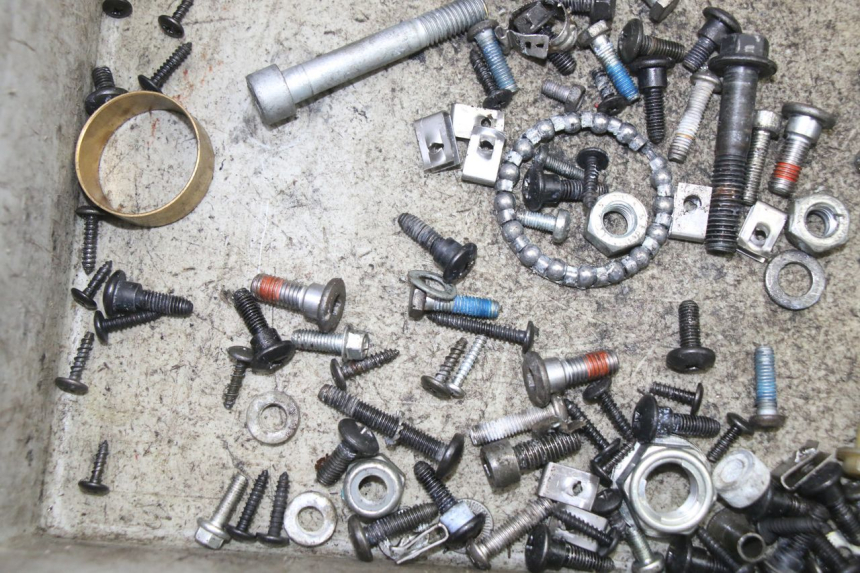 photo de SAC VISSERIE VIS PIAGGIO NRG POWER PUREJET 50 (2018 - 2021)