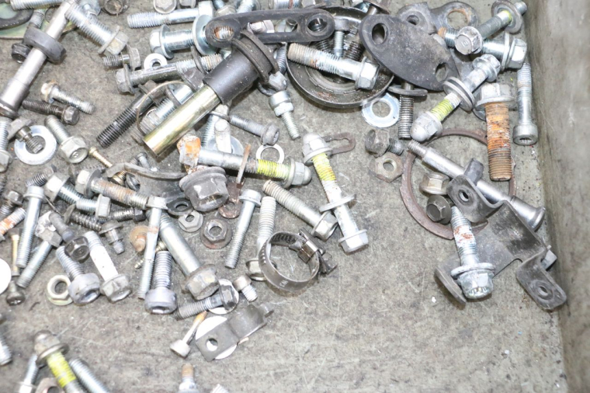 photo de SAC VISSERIE VIS HONDA NSR R 125 (1994 - 2003) - Détail de la pièce