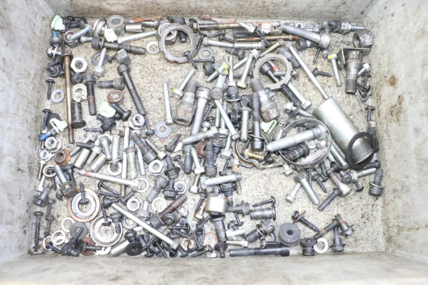 photo de SAC VISSERIE VIS PEUGEOT SATELIS 125 (2013 - 2018)