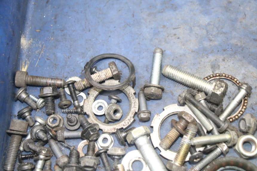 photo de SAC VISSERIE VIS PEUGEOT TREKKER TKR 50 (2005 - 2014)