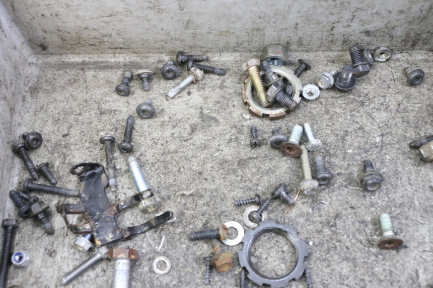 photo de SAC VISSERIE VIS PEUGEOT TREKKER TKR 50 (2005 - 2014)