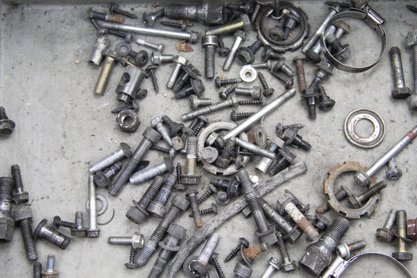 photo de SAC VISSERIE VIS PEUGEOT SATELIS 125 (2006 - 2009)