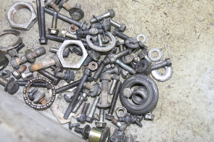 photo de SAC VISSERIE VIS PEUGEOT SPEEDAKE 50 (1995 - 1997)