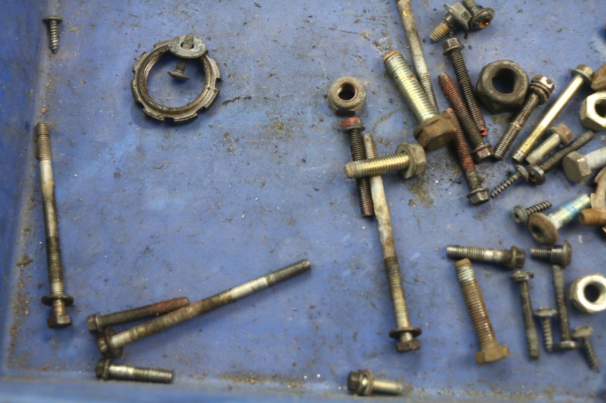 photo de SAC VISSERIE VIS PEUGEOT SPEEDFIGHT 2 AC 50 (2000 - 2009) - Autre angle de vue