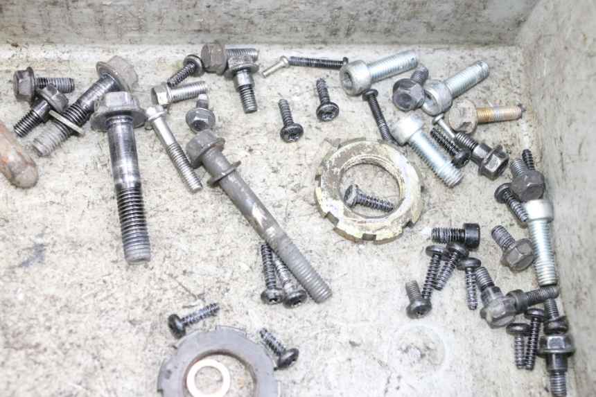 photo de SAC VISSERIE VIS PEUGEOT SPEEDFIGHT 4 4T EFI 50 (2021 - 2025) - Vue d’ensemble