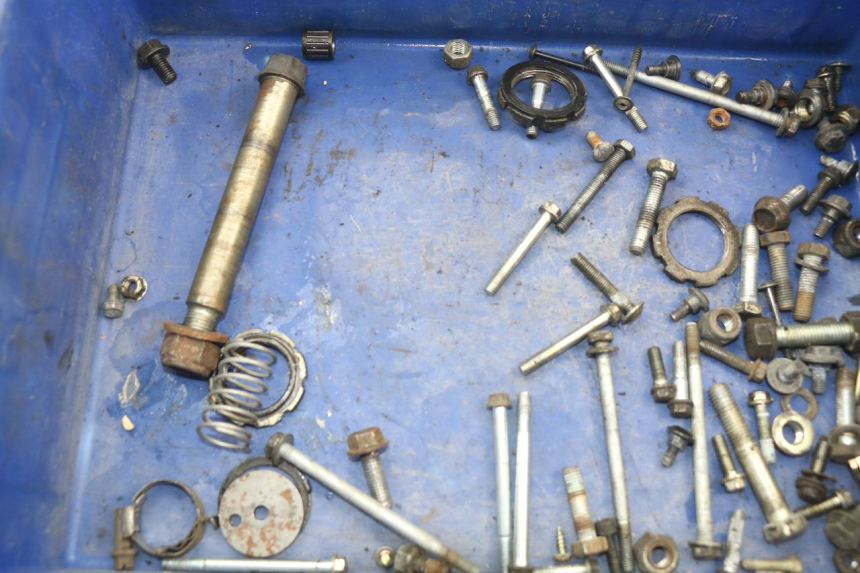 photo de SAC VISSERIE VIS PEUGEOT SPEEDFIGHT LC 50 (1996 - 2002)