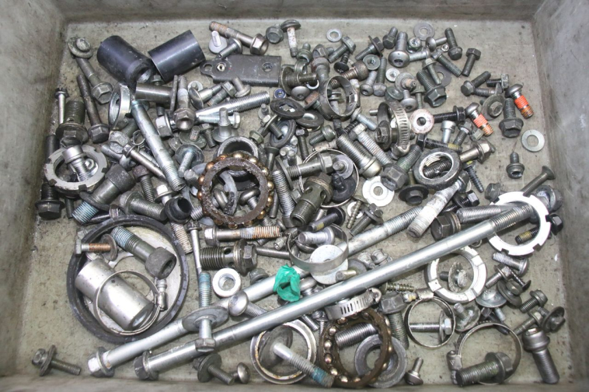 photo de SAC VISSERIE VIS SUZUKI SV S 650 (2003 - 2009)