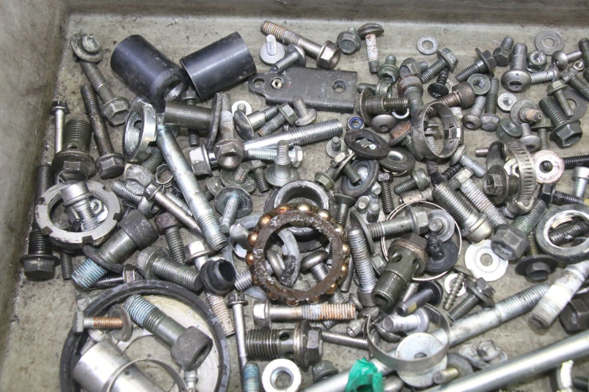 photo de SAC VISSERIE VIS SUZUKI SV S 650 (2003 - 2009)