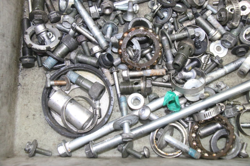 photo de SAC VISSERIE VIS SUZUKI SV S 650 (2003 - 2009)