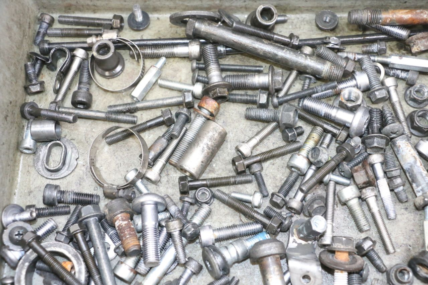 photo de SAC VISSERIE VIS YAMAHA TDM ABS 900 (2002 - 2014) - Zoom état d’usage