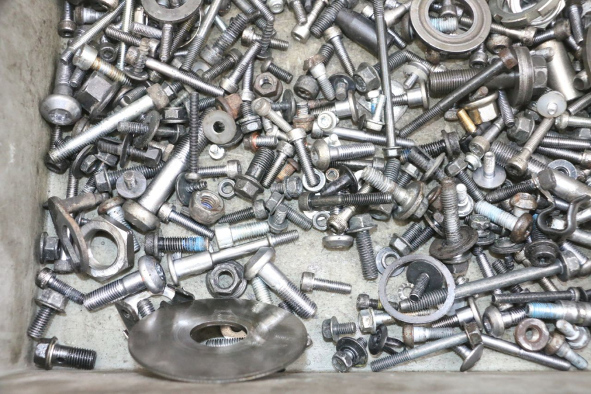 photo de SAC VISSERIE VIS YAMAHA TDM ABS 900 (2002 - 2014) - Autre angle de vue