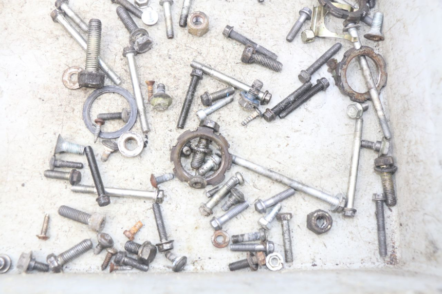 photo de SAC VISSERIE VIS PEUGEOT TKR TREKKER FURIOUS 50 (2005 - 2014)