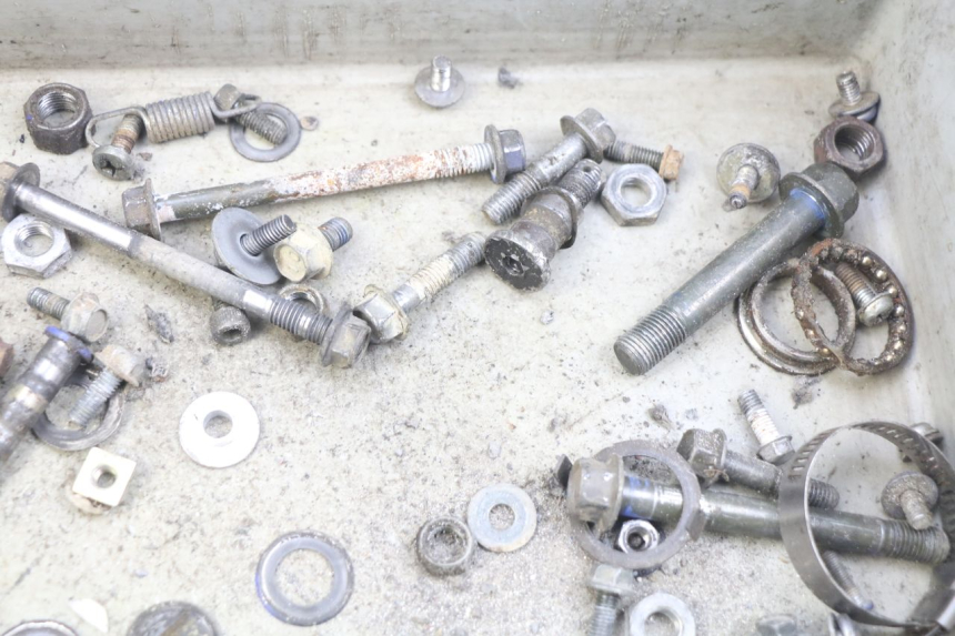 photo de SAC VISSERIE VIS YAMAHA TTR 125 (2000 - 2020)