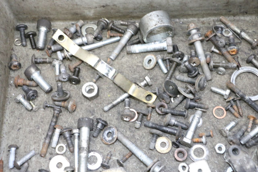 photo de SAC VISSERIE VIS PIAGGIO X8 125 (2004 - 2007) - Zoom état d’usage