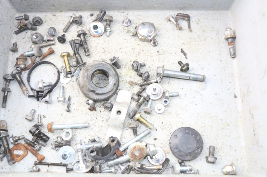 photo de SAC VISSERIE VIS HONDA XLV VARADERO 125 (2000 - 2006)