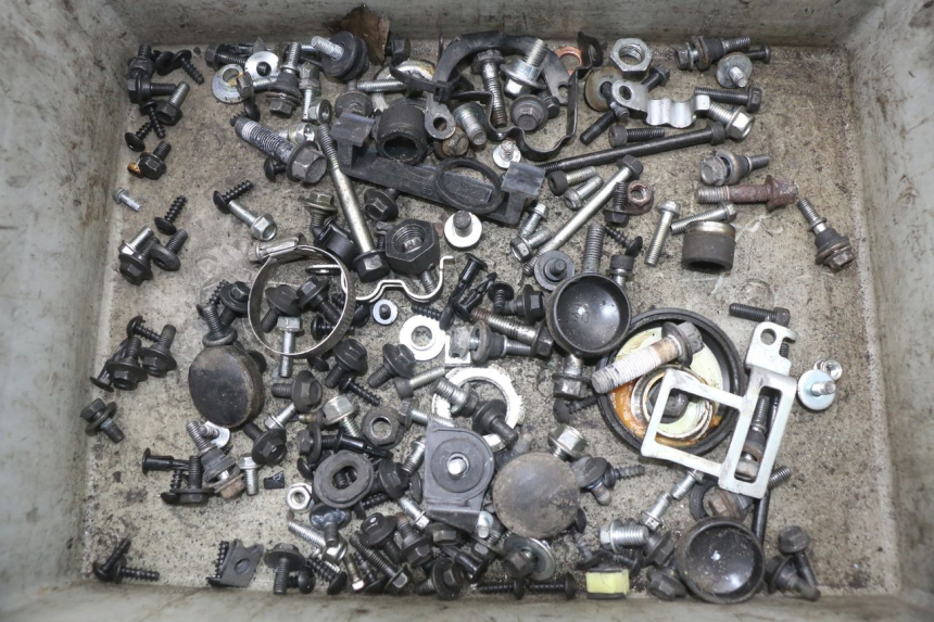 photo de SAC VISSERIE VIS YAMAHA XMAX X-MAX ABS 125 (2017 - 2020)