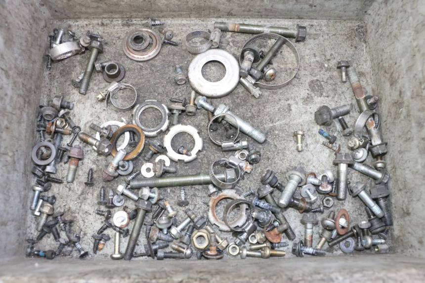 photo de SAC VISSERIE VIS YAMAHA YP MAJESTY 125 (2007 - 2010)