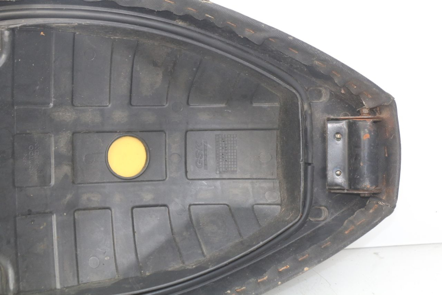 photo de SELLE KYMCO AGILITY RS 2T 50 (2009 - 2013) - Vue rapprochée