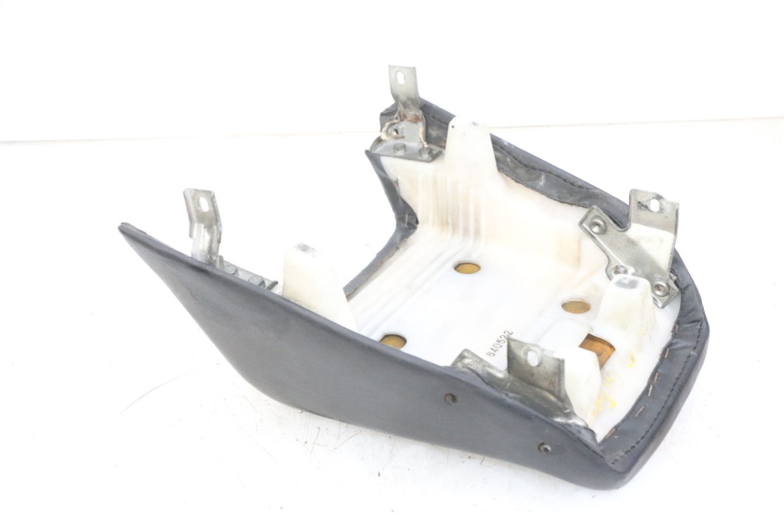 photo de SELLE ARRIERE KAWASAKI GPX R WARBIRD 600 (1988 - 1993) - Vue d’ensemble