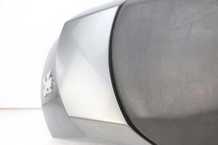 photo de SELLE ARRIERE PEUGEOT SATELIS 125 (2010 - 2012)