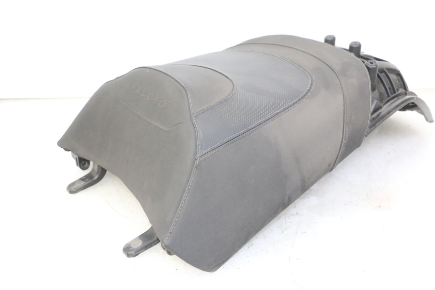 photo de SELLE ARRIERE PEUGEOT SATELIS 125 (2013 - 2018)