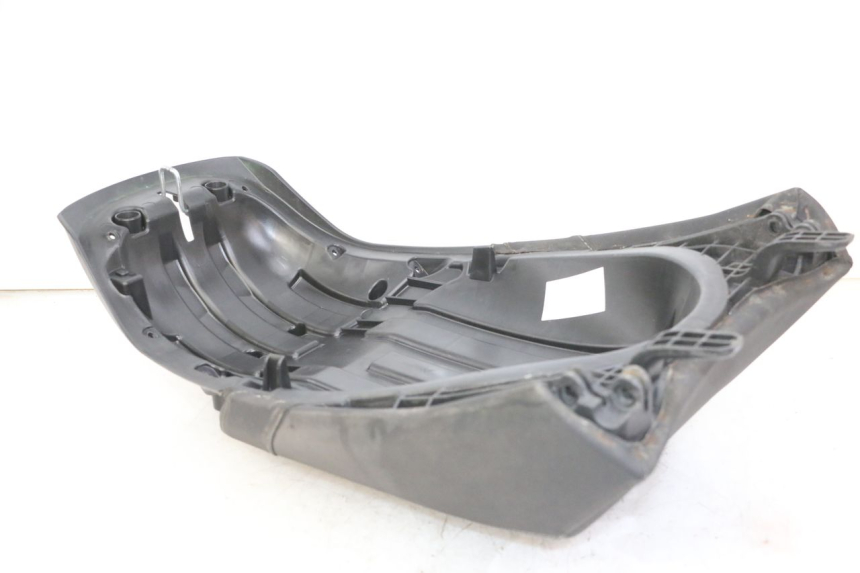 photo de SELLE ARRIERE PEUGEOT SATELIS 125 (2013 - 2018)
