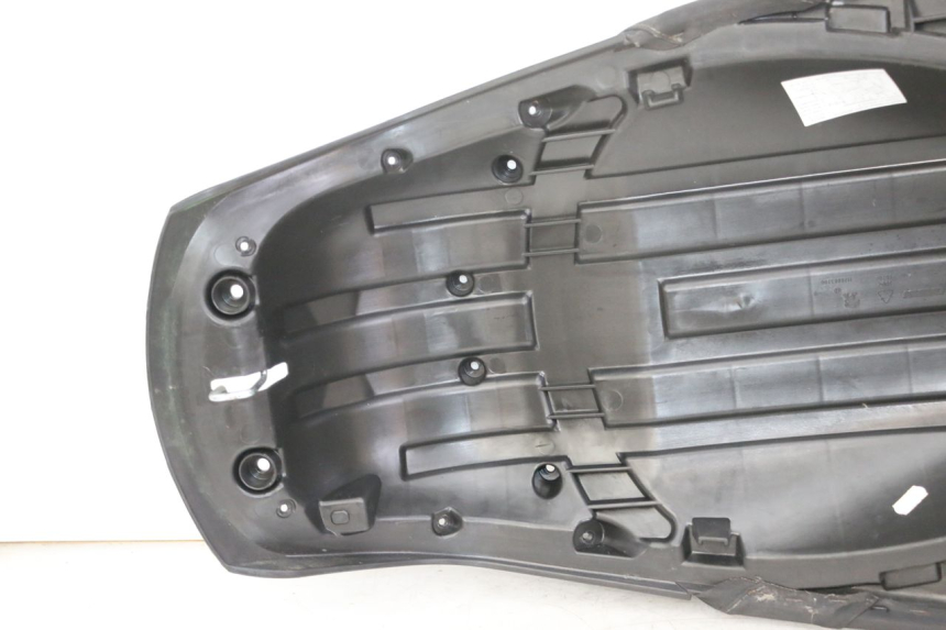photo de SELLE ARRIERE PEUGEOT SATELIS 125 (2013 - 2018)