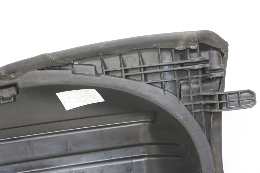 photo de SELLE ARRIERE PEUGEOT SATELIS 125 (2013 - 2018)