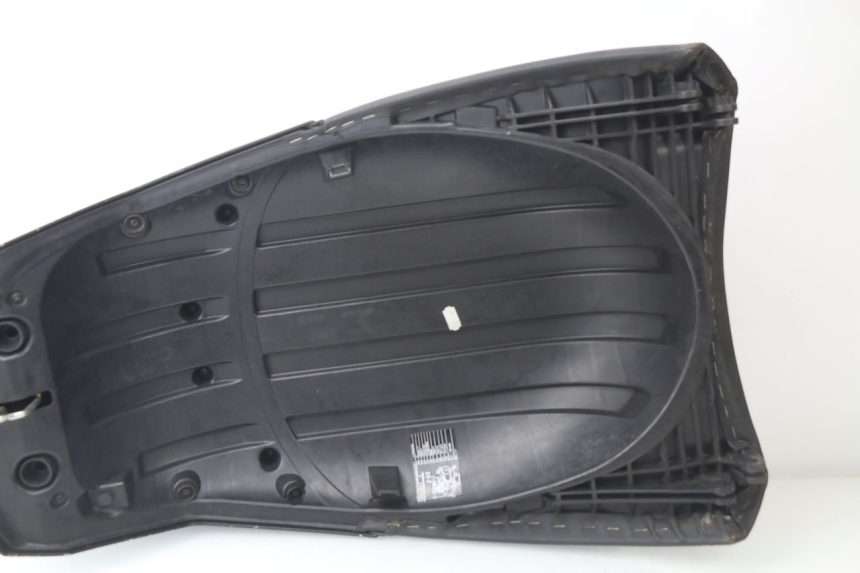 photo de SELLE ARRIERE PEUGEOT SATELIS COMPRESSOR K15 125 (2006 - 2009)